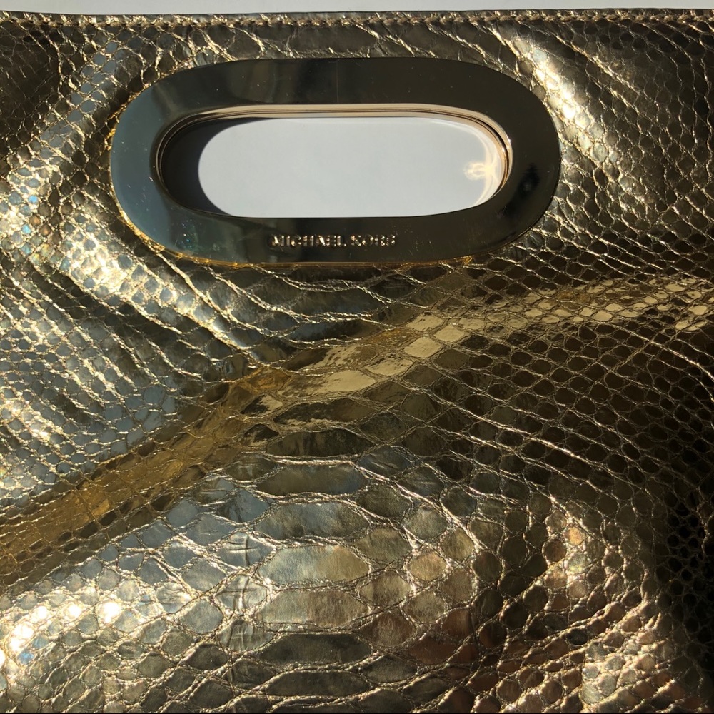 Michael Michael Kors Gold Berkeley Clutch. - Picture 3 of 8